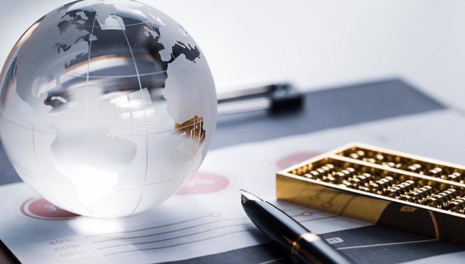 �ƴ����¹����е�һ�켯�Ͼ��ۣ�һ���¹����м�����ͣ��