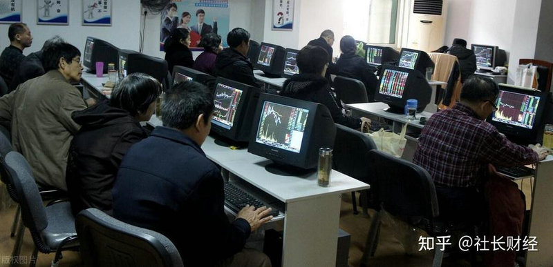 光刻机概念目前上涨0.29% 主力资金净流入-1.4亿元 光刻机概念目前上涨0.29% 主力资金净流入-1.4亿元