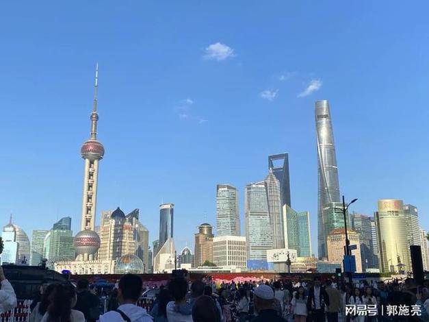 �߶�װ������10��25������1.36% �����ʽ�����-7066.36��Ԫ